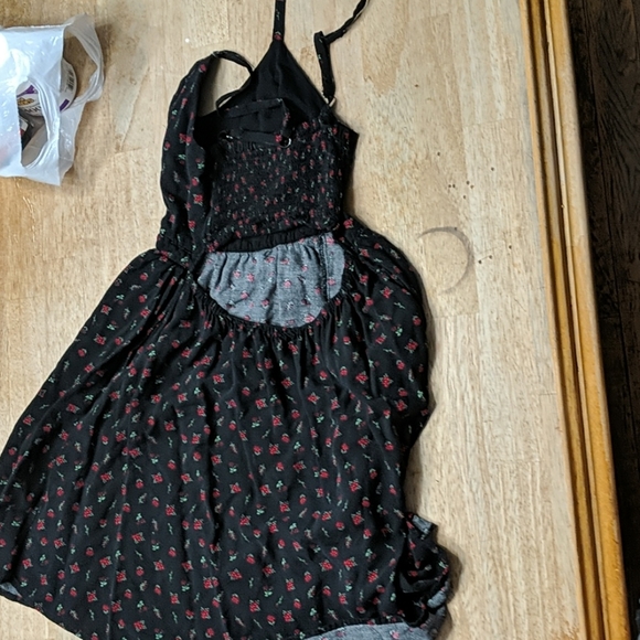 Dress - Picture 2 of 2